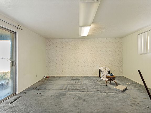 4th image of 1169 Grand Ave