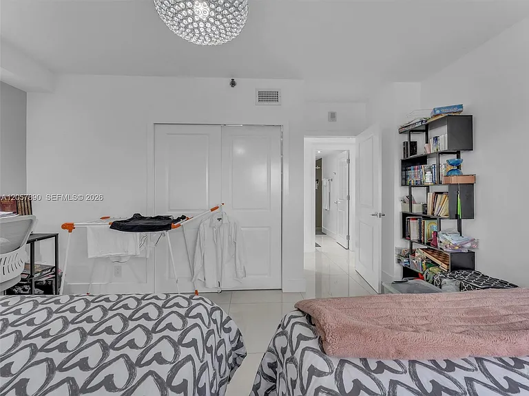 19707 Turnberry Way #21D — Photo 14