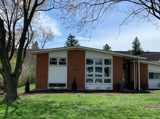 20W261 Diversey Ave, Addison, IL 60101