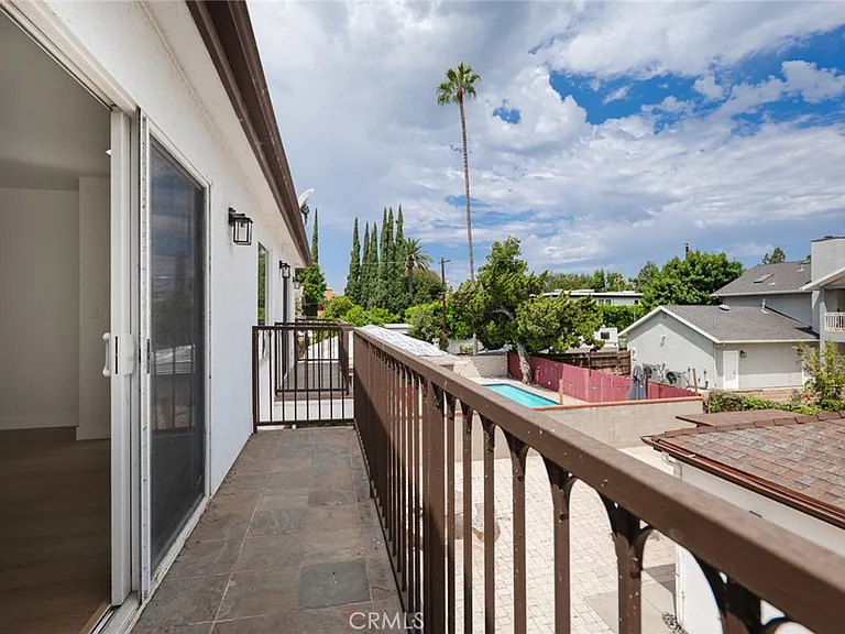 15147 Otsego St — Photo 37