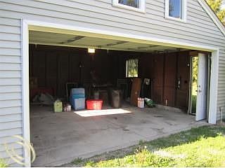 5th image of 23655 Huron River Dr