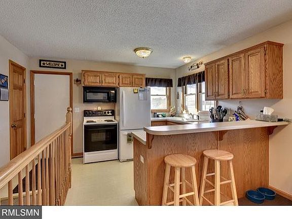 2nd image of 25500 Highview Ave