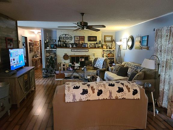 5th image of 221 Lee Ave