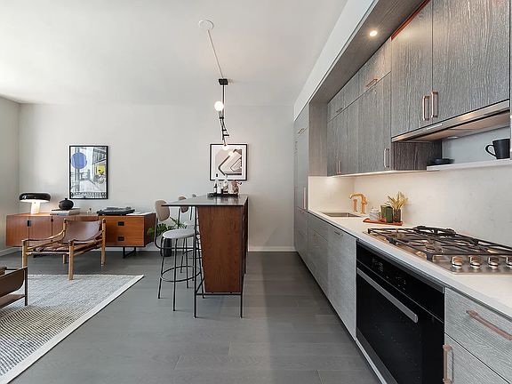 2nd image of 1 City Poin APT 38G