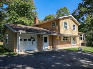 6017 S Carr Rd, Apple Creek, OH 44606