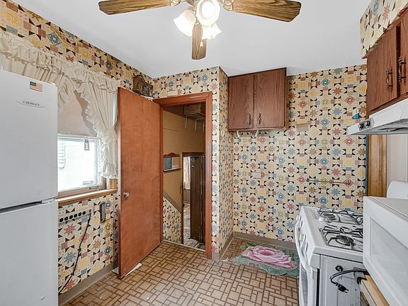 5th image of 3748 W 54th St