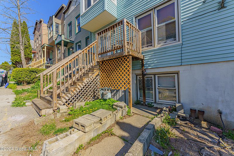 2nd image of 39 Liebel Street