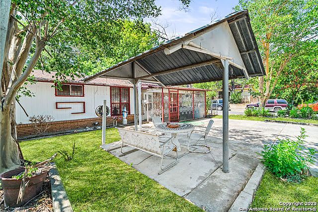 1st image of 4582 Lark Ave