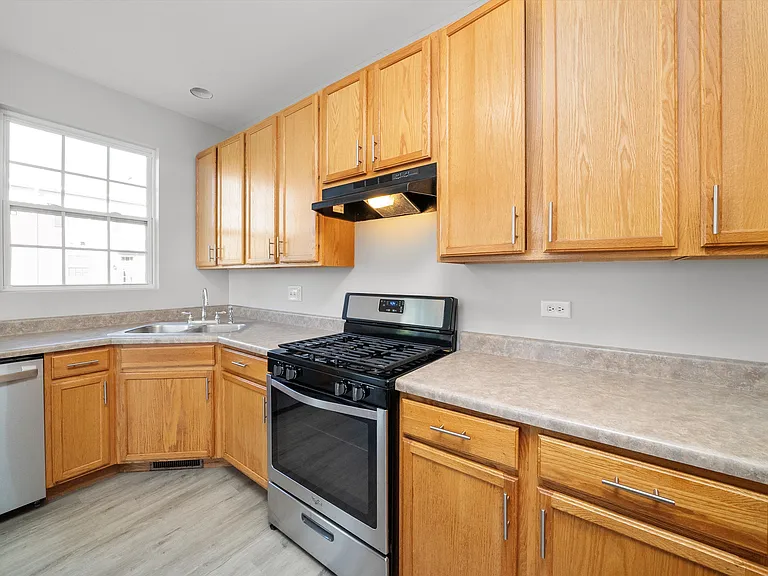 1688 W Turtle Creek Ln — Photo 10