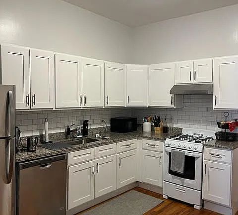 3rd image of 546 3rd Ave APT 2