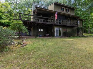 47255 Hillcrest Dr, Bloomingdale, MI 49026