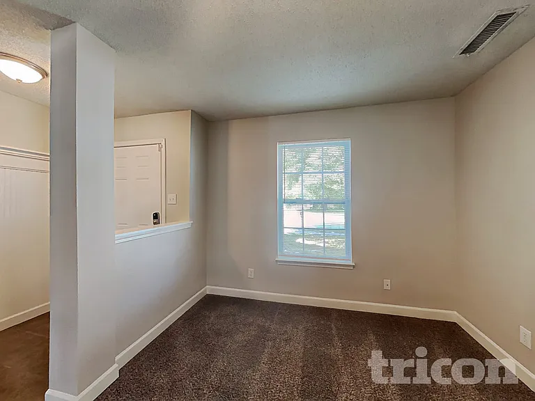 2117 Westmere Dr — Photo 2