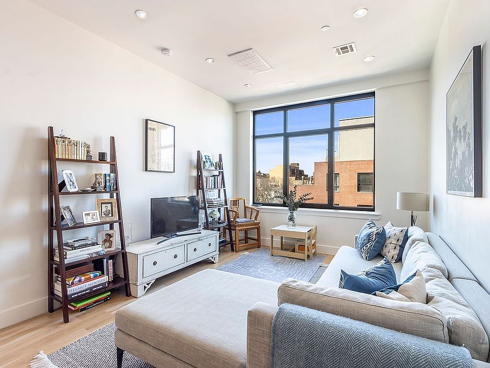 1st image of 1060 Bedford Ave APT 4C
