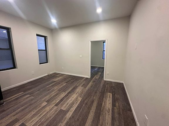 4th image of 35 Graham Ave APT 2A