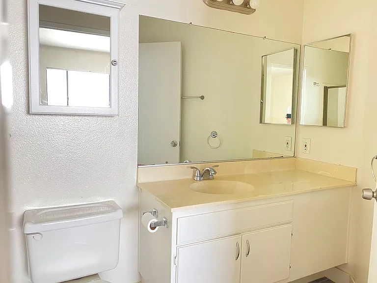 2500 Abbot Kinney Blvd — Photo 16