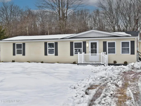 1147 Horizon Dr, Long Pond, PA 18334