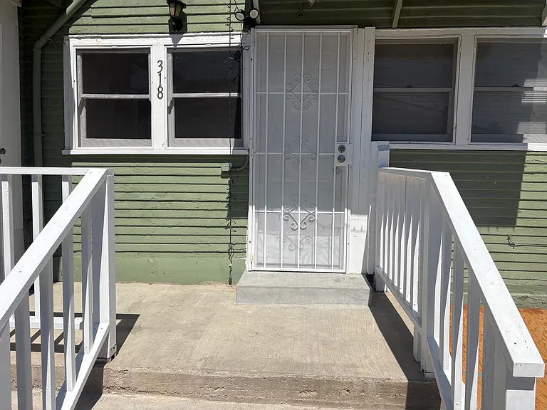 318 S Broadway St — Photo 19