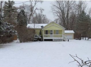 3845 Ravenswood Rd, Marysville, MI 48040