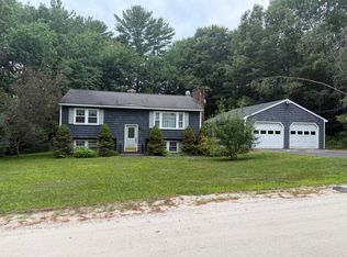 15 Cedar St, Casco, ME 04015