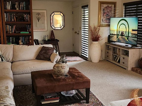 5th image of 6 Woodgreen Street