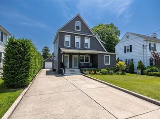 345 N Village Ave, Rockville Centre, NY 11570