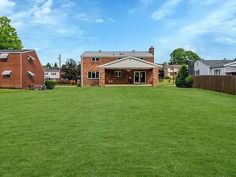 200 Spartan Dr — Photo 16
