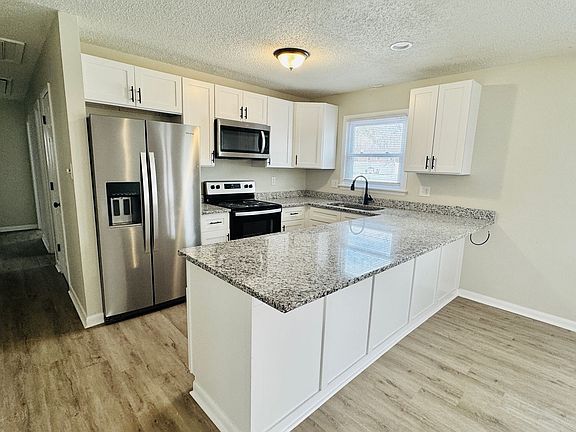 4th image of 205 Gregg St