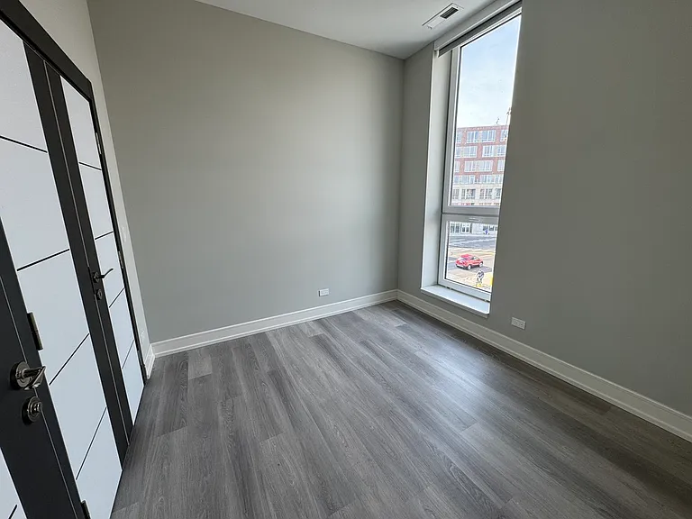 2406 W Armitage Ave #303 — Photo 12