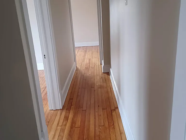 1001 S Cameron St — Photo 10