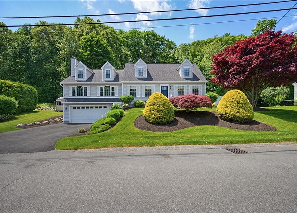 1st image of 19 Oak Hill Dr