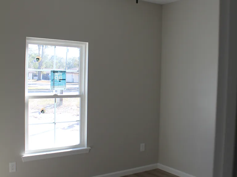 404 NW Lake City Ave — Photo 10