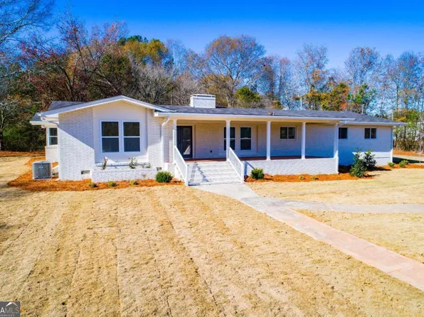 1121 E College St, Bowdon, GA 30108