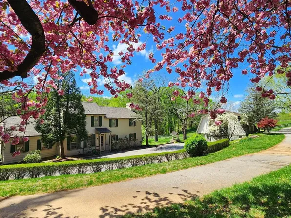 1105 Green Lane Rd, Malvern, PA 19355