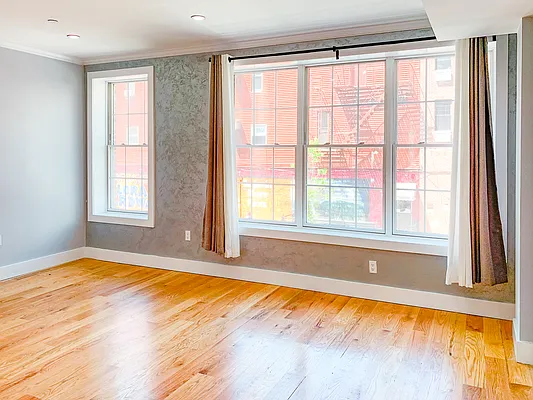 Rented by MySpaceNYC | media 13