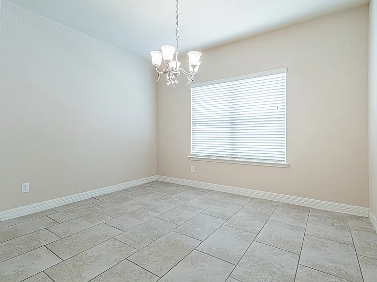 5488 Devonwood St — Photo 24
