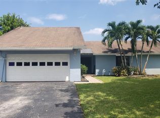 751 SW 98th Ave, Hollywood, FL 33025