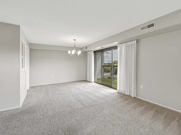 12550 Lake Ave #706 — Photo 4
