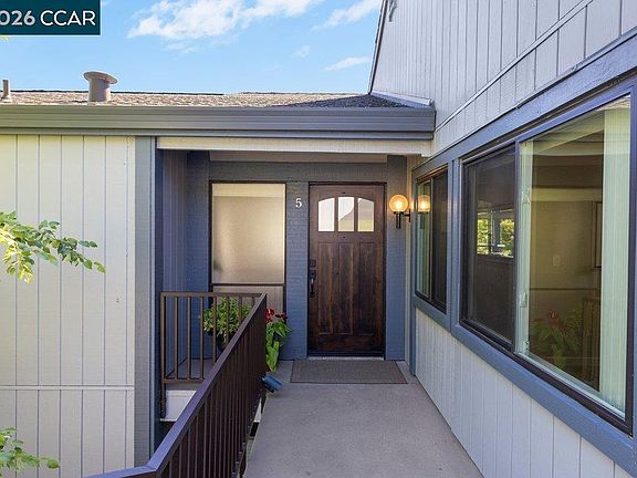 5th image of 3674 Rossmoor Pkwy APT 5