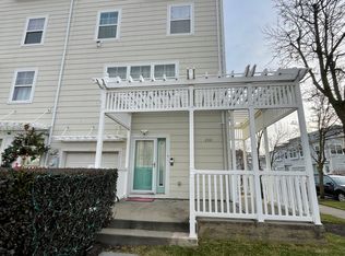 230 Beach Breeze Pl UNIT A, Arverne, NY 11692