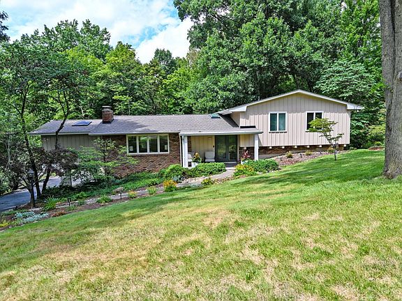 4th image of 6024 Crittenden Dr
