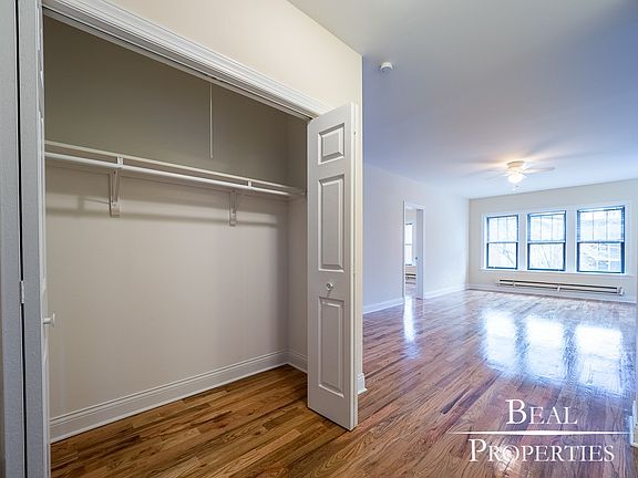 2nd image of 630.5 W Cornelia Ave #C630x-s1