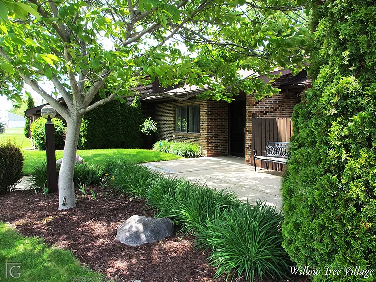 300 S Miller Dr #300 — Photo 1