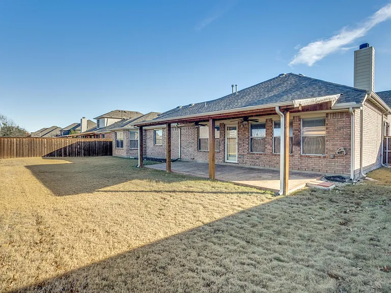 1241 Millers Creek Dr — Photo 23