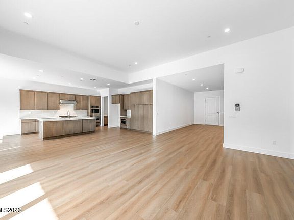 5th image of 2400 Arrowroot Way #84