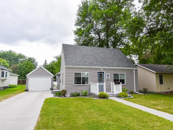 1017 Duluth Ave N, Thief River Falls, MN 56701