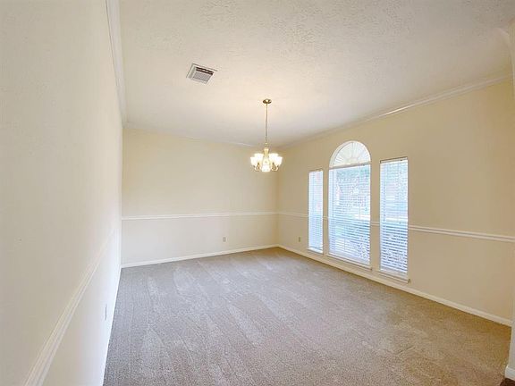 4th image of 16514 Dawncrest Way