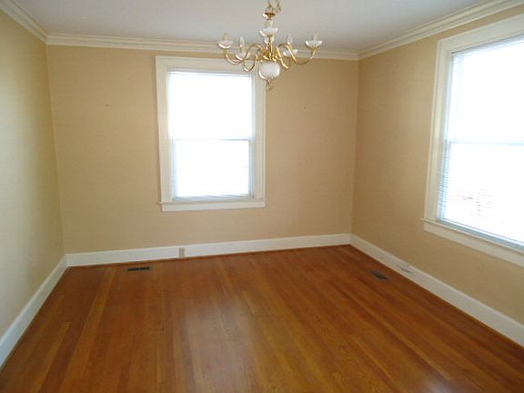 5th image of 1206 N Toombs St