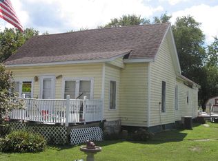 337 E Poplar St, Du Quoin, IL 62832