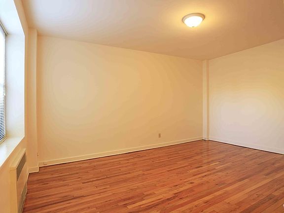 5th image of 98 Hoyt St APT 2E