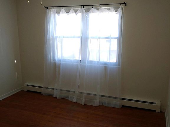 4th image of 2422 W Berwyn Ave #Qsyfdts4p